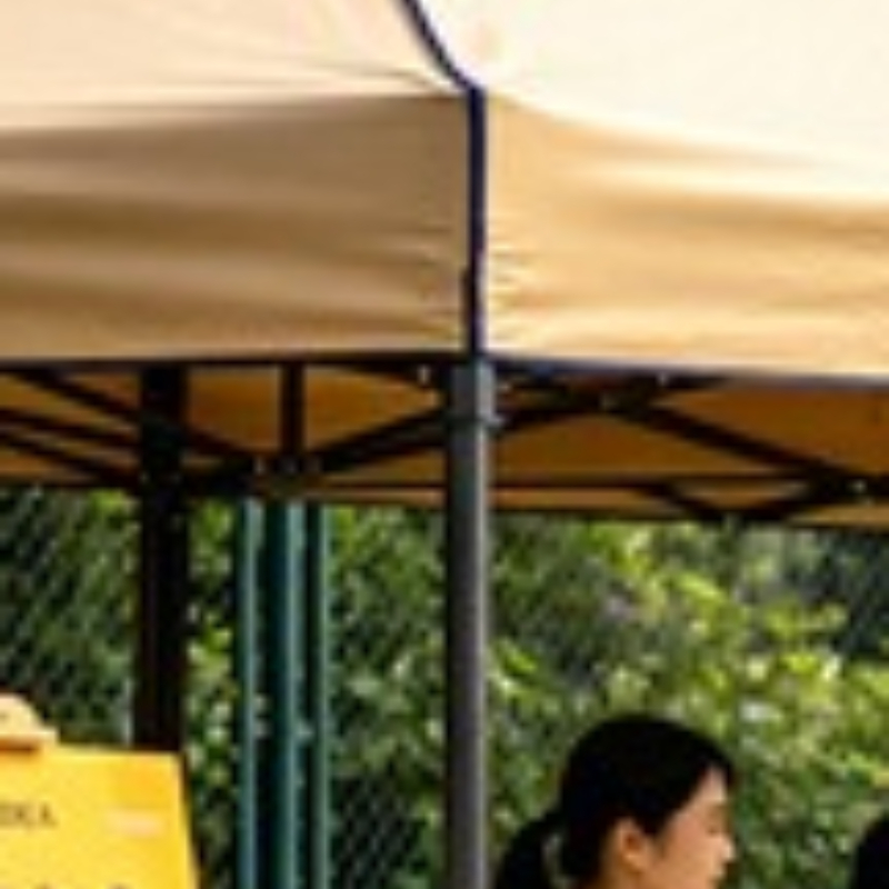 Namiot wystawowy, osłona przec – Outdoor Furniture Exhibition recenzja i cena